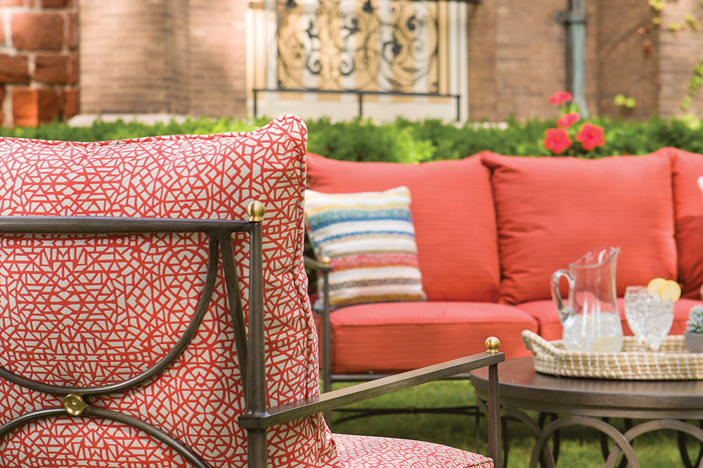 3 Design Tips for Inviting Outdoor Living Spaces